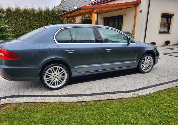 Skoda Superb cena 49900 przebieg: 167000, rok produkcji 2015 z Wrocław małe 67